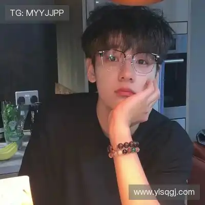 毕玥杨